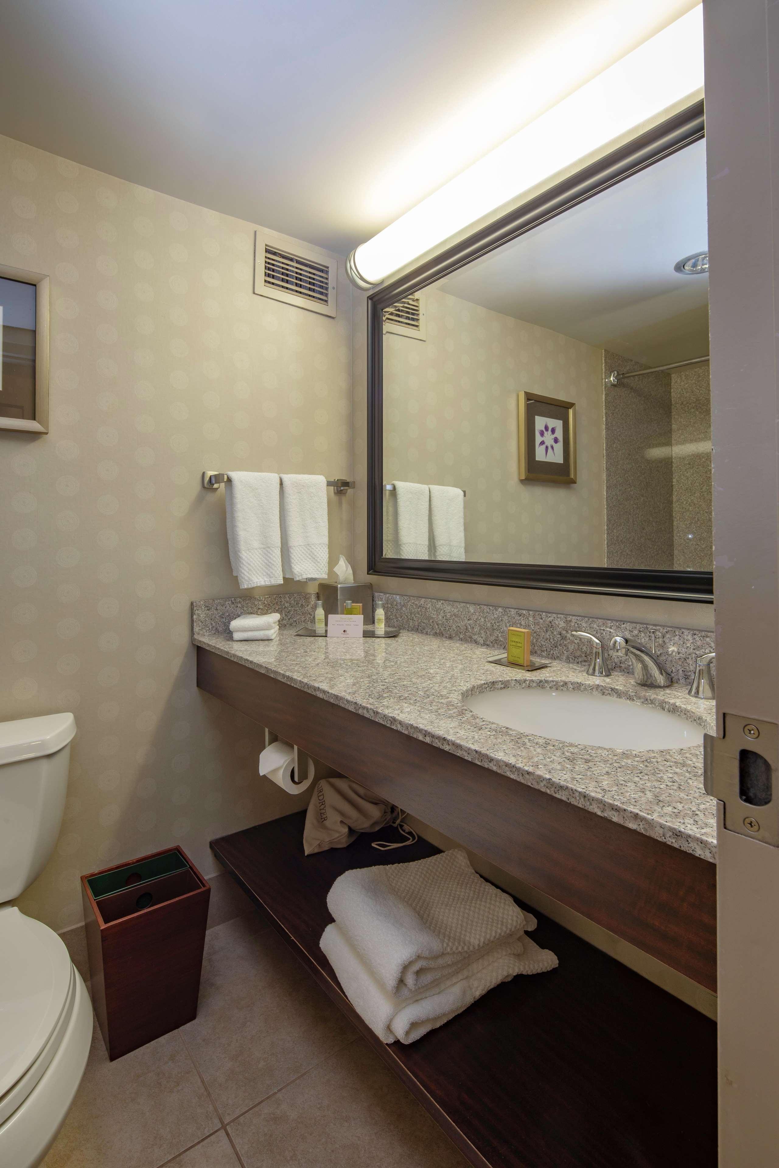 Doubletree By Hilton Pittsburgh Monroeville Convention Center Exterior foto