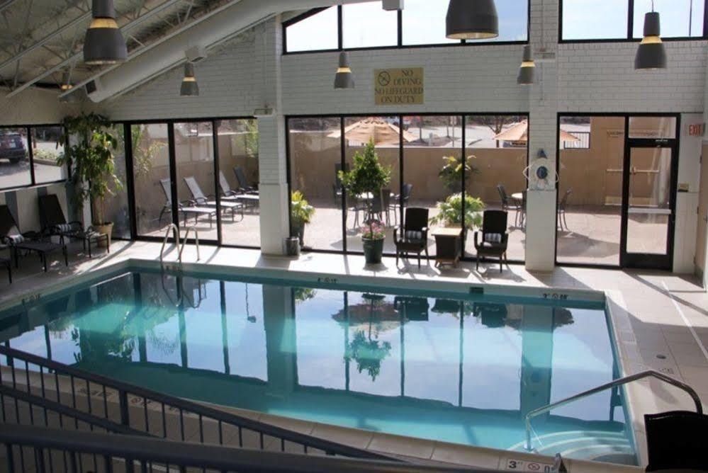 Doubletree By Hilton Pittsburgh Monroeville Convention Center Exterior foto